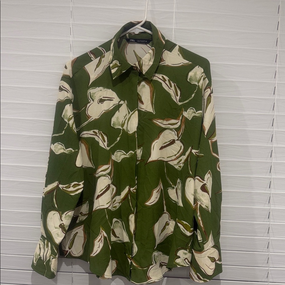 Zara woman’s  Green and Cream Floral Shirt